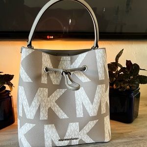 Michael Kors backpack/bucket bag